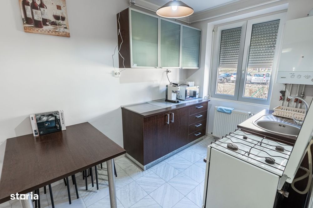Apartament cu balcon, 2 camere, aproape de parcul central