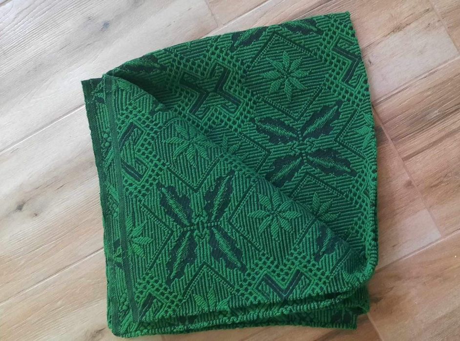 Вълнени килими нови