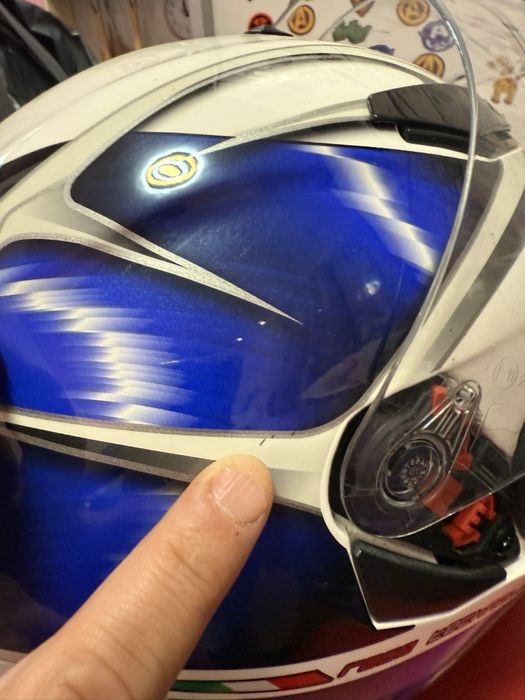 Каска за мотор AGV K5 с вградени очила