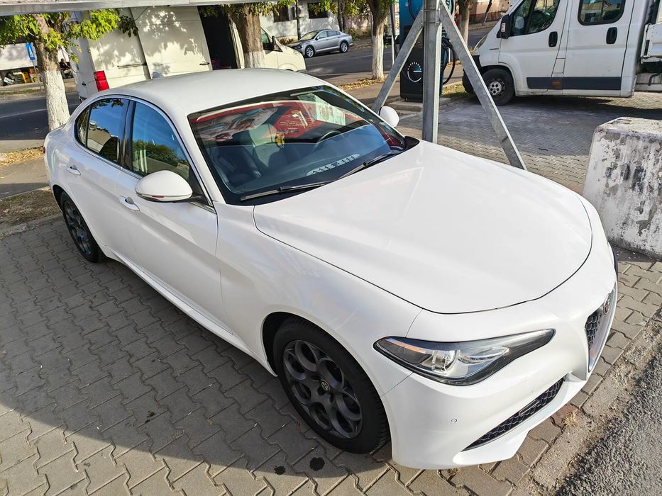 Alfa Romeo Giulia 2019 diesel, 16.106 € — imagine 2