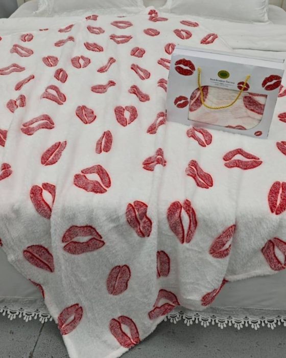 Плед     поцелуйчик