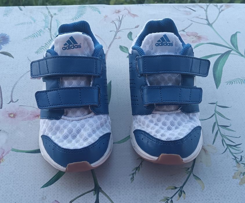 Adidas marime 28