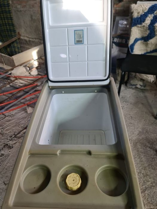 Продам автомобильный холодильник