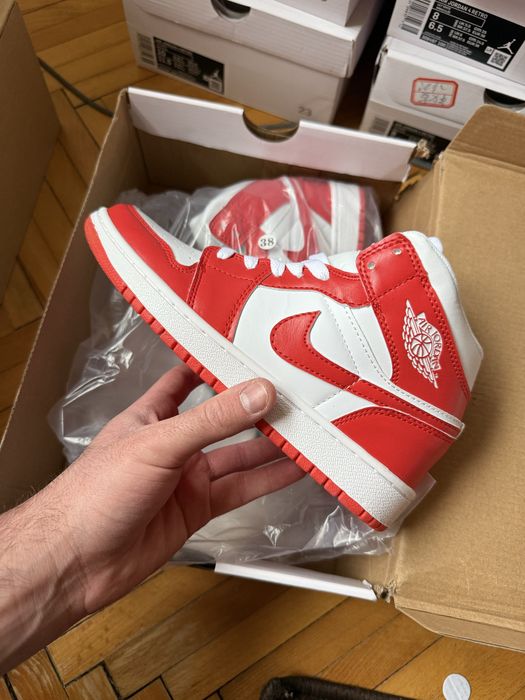 Jordan 1 Mid Syracuse marimea 37, 38 si 39