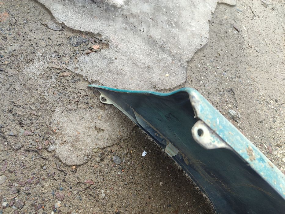 Продам задний бампер