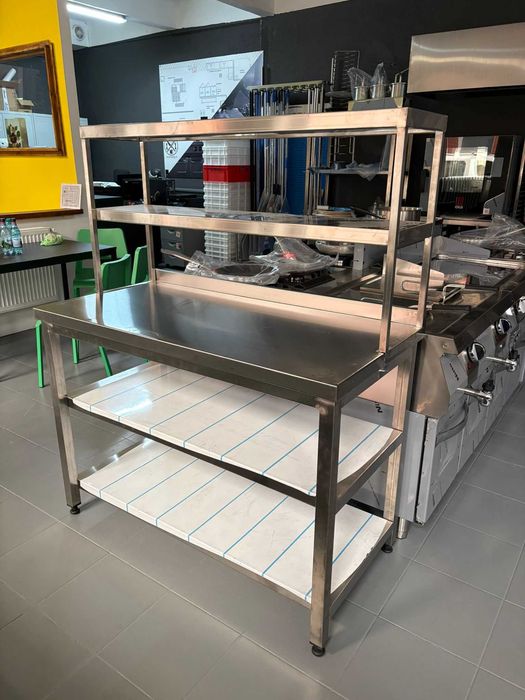 Masa de lucru din inox, dimensiuni la cerere