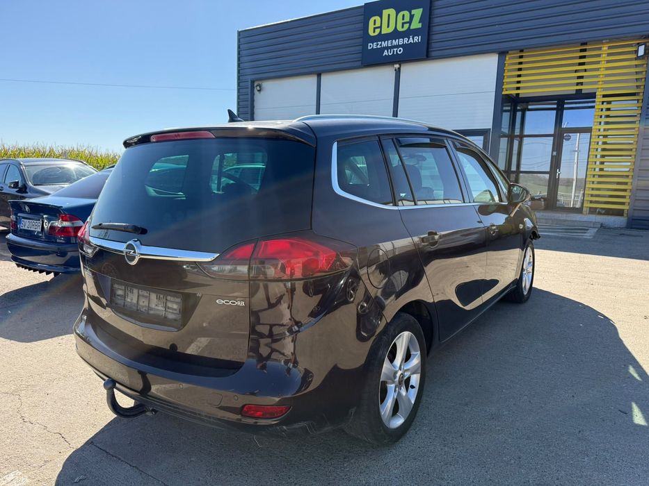 Dezmembrez Opel zafira c 2013 Maro - GOP 1.6 cdti B16DTH volan stanga
