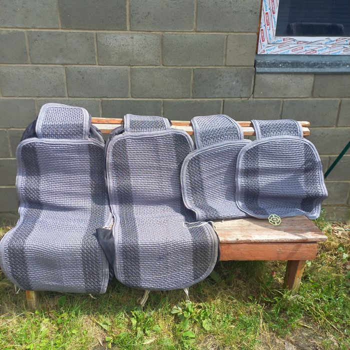 Продам чехлы, фонари на ауди б4