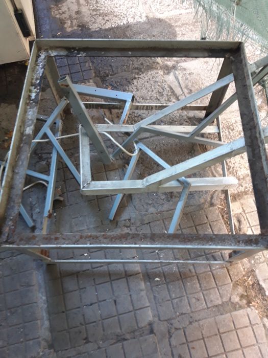 Оборудване за магазин.Стелаж 4,80м/2,20м вис.,охладител,фризер