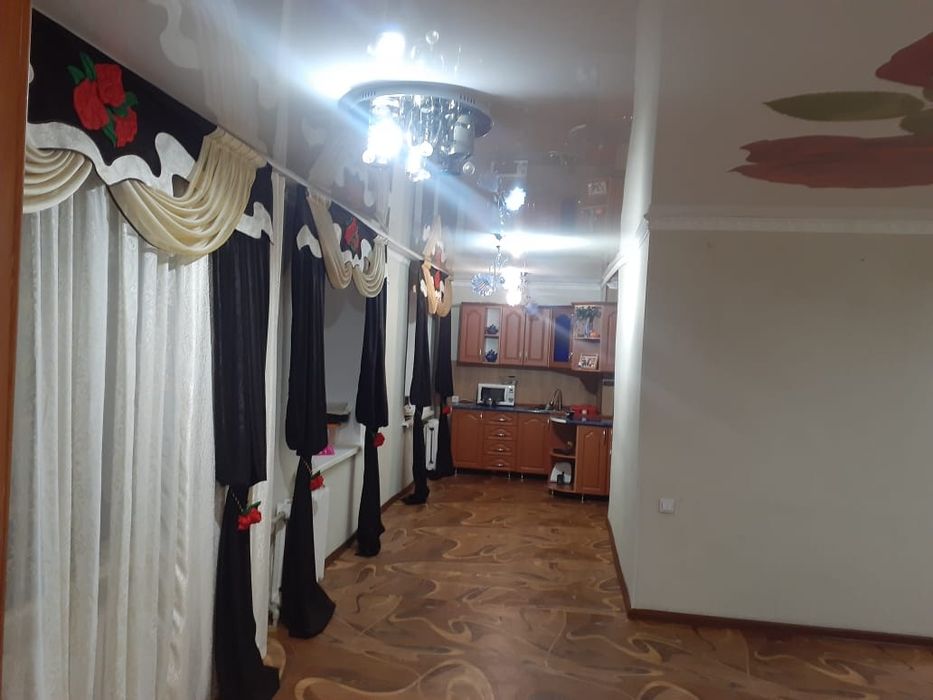 Продам  четырехкомнатную квартиру