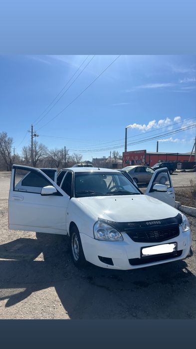 Продам машину Приора