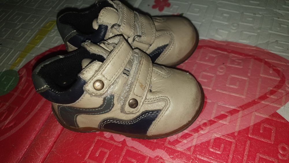 Детская обувь продам