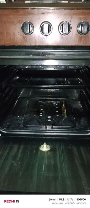 Продам газовую плиту артель б/у