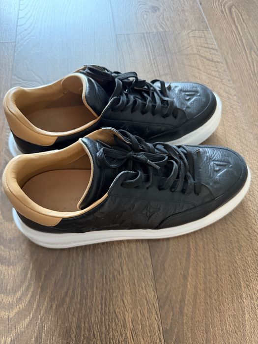 Продам кроссовки LV