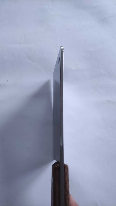 Кухненски сатър от дебела стомана и дървена дръжка