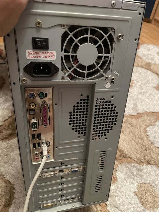 Процессор  Microlab б/у не рабочий, монитор, роутор