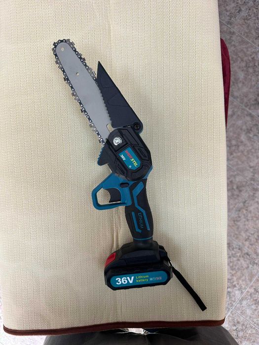 Акумулаторен Трион за Клони WERSTIL 36V 8Ah верижна резачка