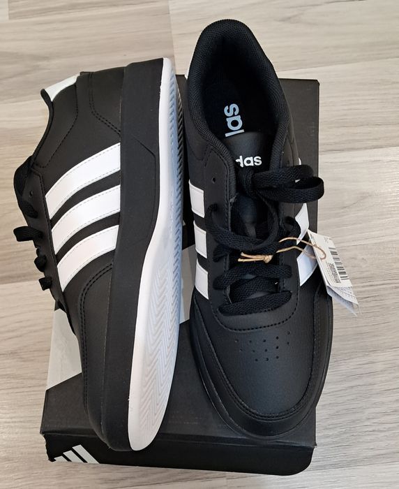 Нови маратонки Adidas Sportswear номер 39 1/3