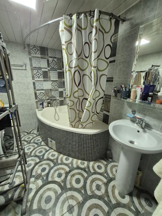 Срочно продается дом на бадамзаре