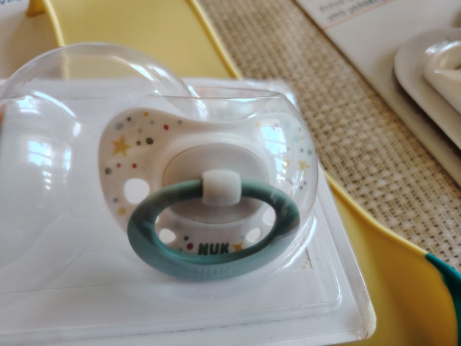 Лигавник, биберон 0-6м. и четка с гребенче