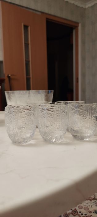 Продам хрустальные стаканы 8 штук