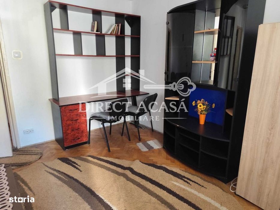 Apartament cu 3 camere de inchiriat-Str Godeanu-Zona Dambu
