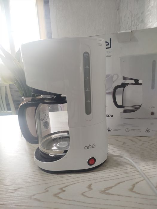 Продается кофеварка Artel