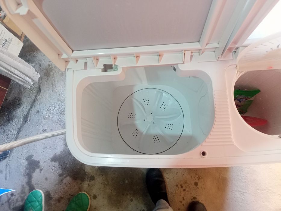 Стиральная машинка полуавтомат  б/у