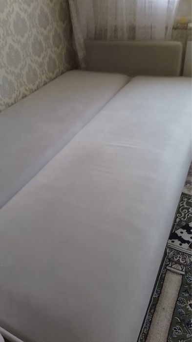 Диван сатылады 2 м