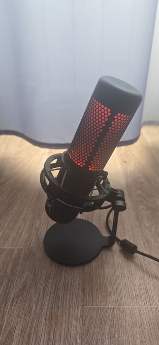 Микрофон HyperX Quadcast S