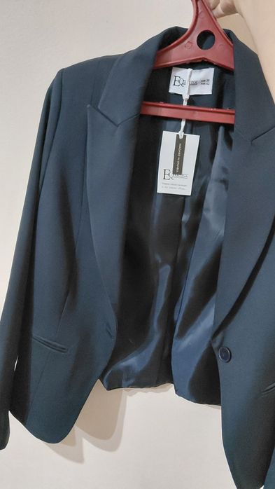 Женский пиджак приталенный