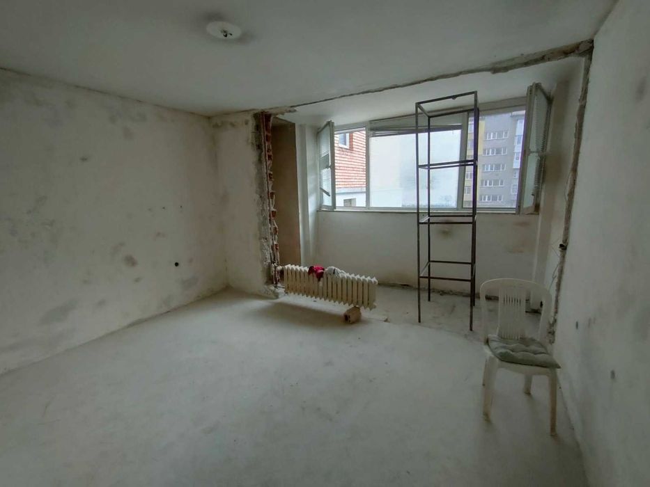 Кърти, чисти, извозва – със собствен транспорт! София и региона.