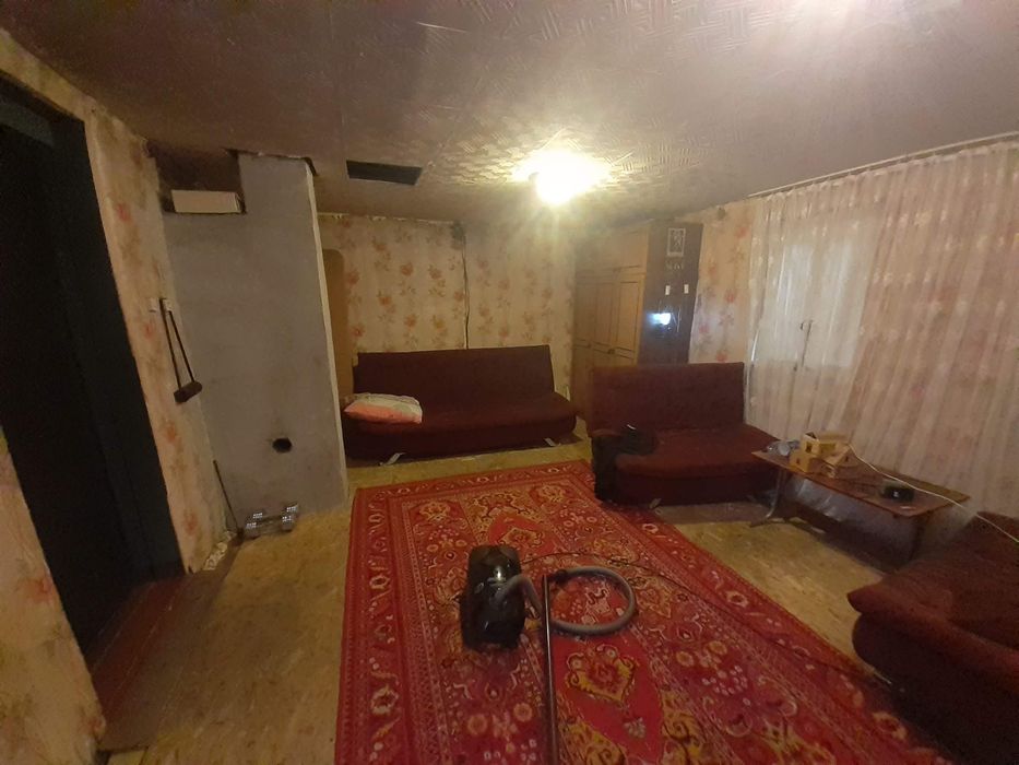 Продаётся дача. Зимняя.