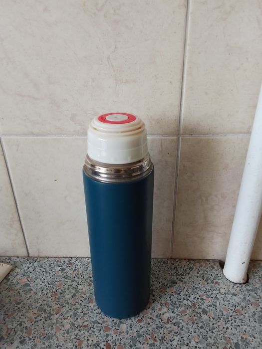 Термос.     500мл