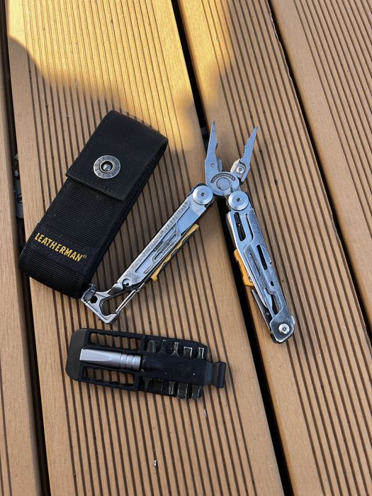 мултитул Leatherman signal