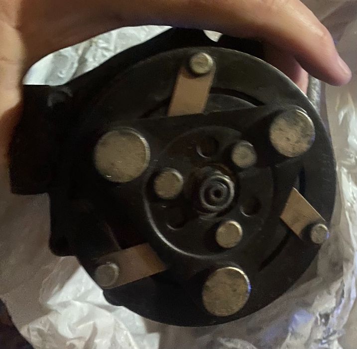 Compresor aer conditionat Honda Civic.