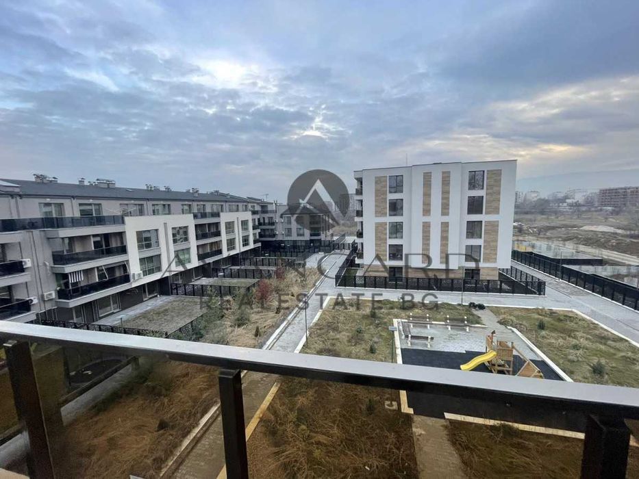 Продава се Тристаен апартамент в Пловдив, Христо Смирненски - 113 кв.м за 1560 €/кв.м - Снимка #10