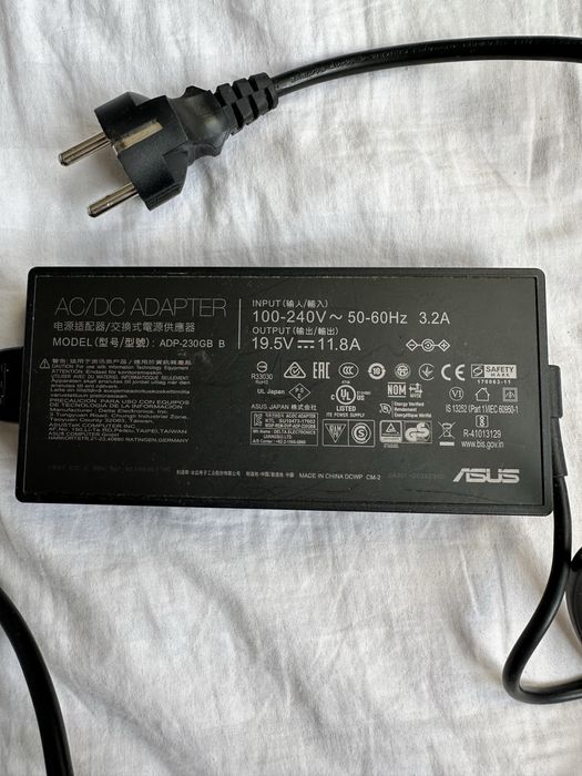 Продам два адаптора новые