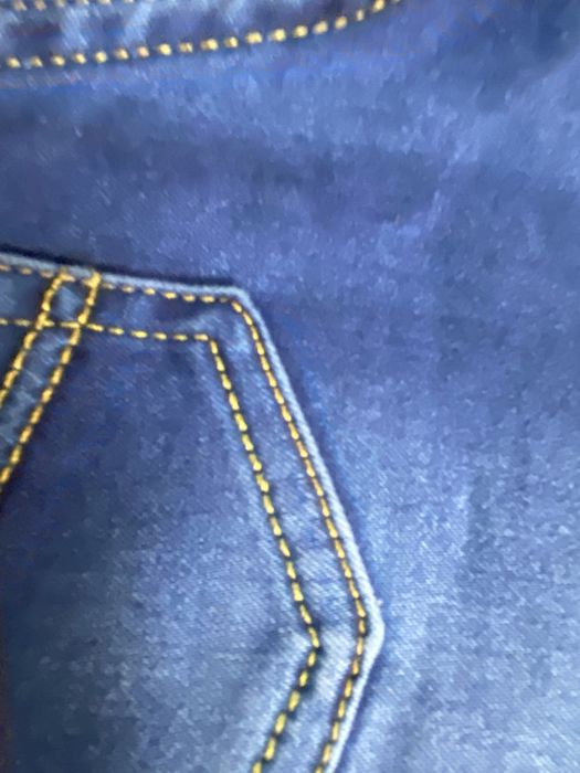 Продам джинсы утепленные детские