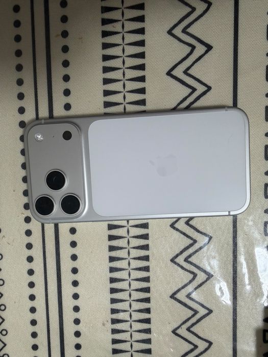 Продаю iphone 17 pro max 256 gb