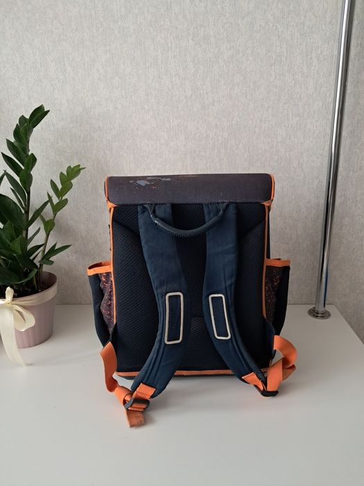 Школьный портфель