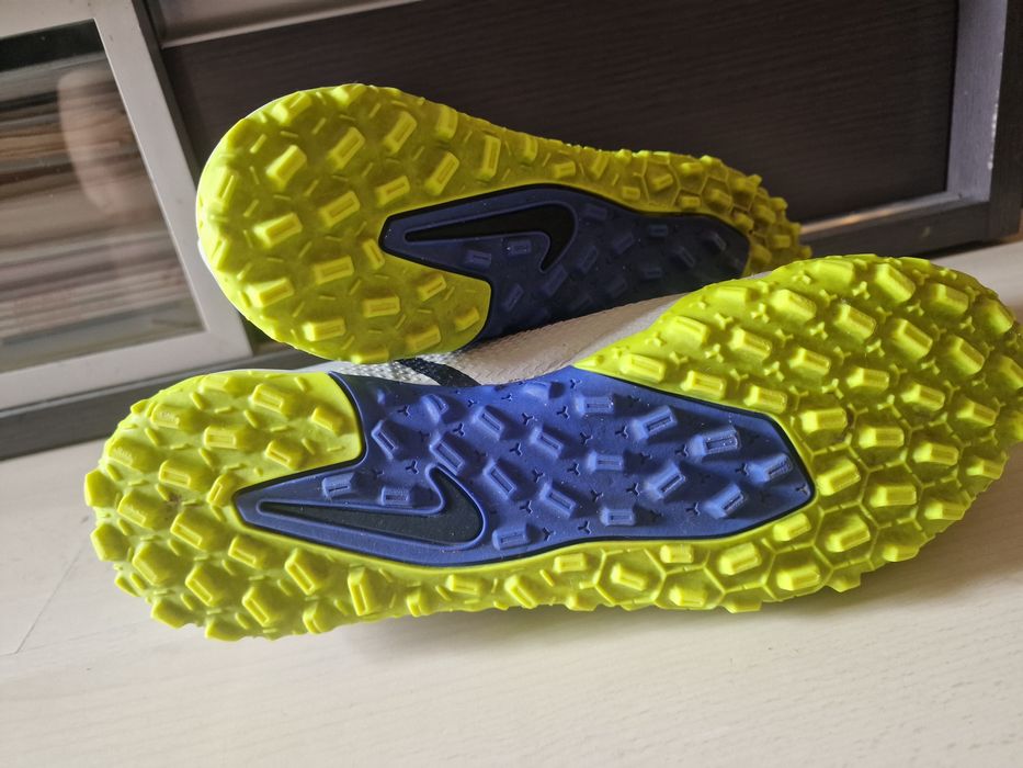 Nike стоножки за футбол 42, 5 номер