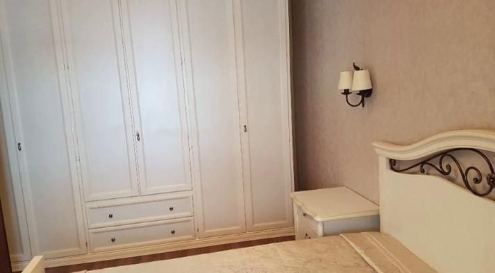 Дава се под наем Тристаен апартамент в София, Витоша - 110 кв.м за 800 € - Снимка #4