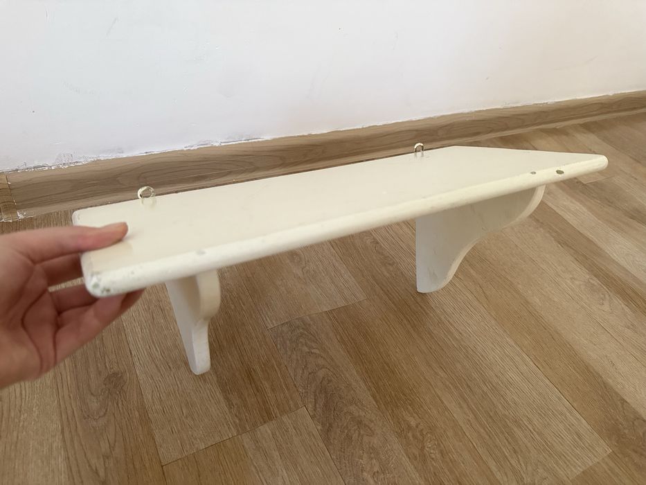 Продам две деревянные полки