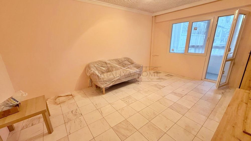 Дава се под наем Двустаен апартамент в Бургас, Изгрев - 64 кв.м за 331.5 € - Снимка #2