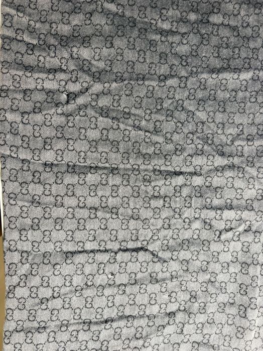 Стилен дамски шал