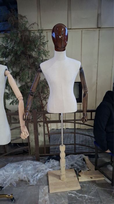 Maneken keng assartimentda