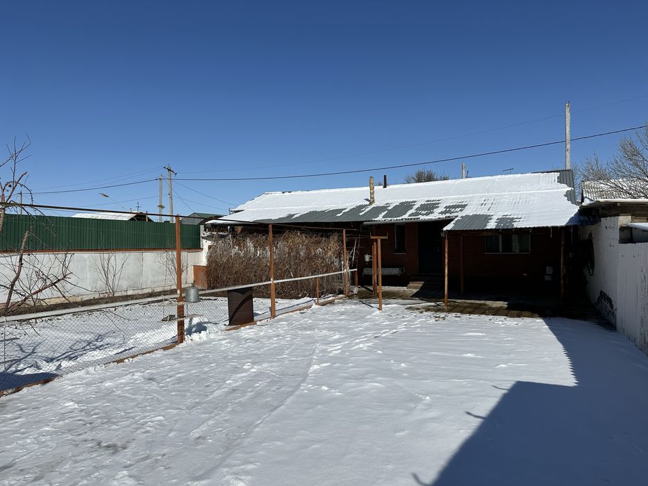 Продам дом в районе новый базар!