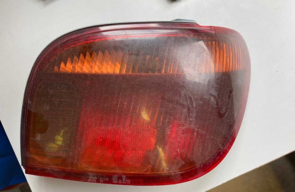 Фар и стоп за Toyota Yaris