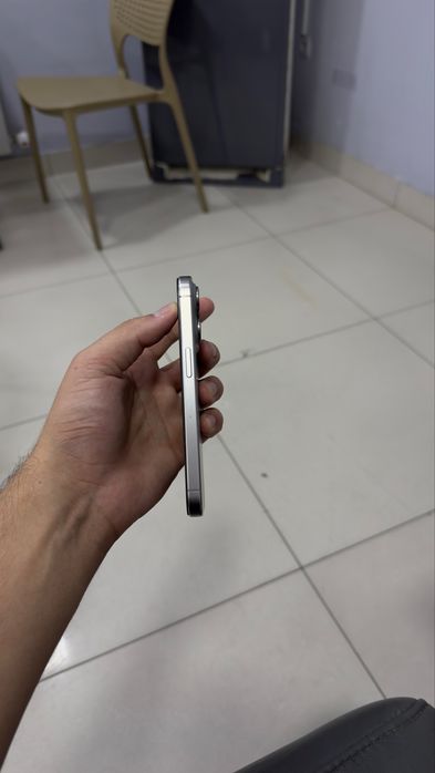 Iphone 15 pro  sotiladi